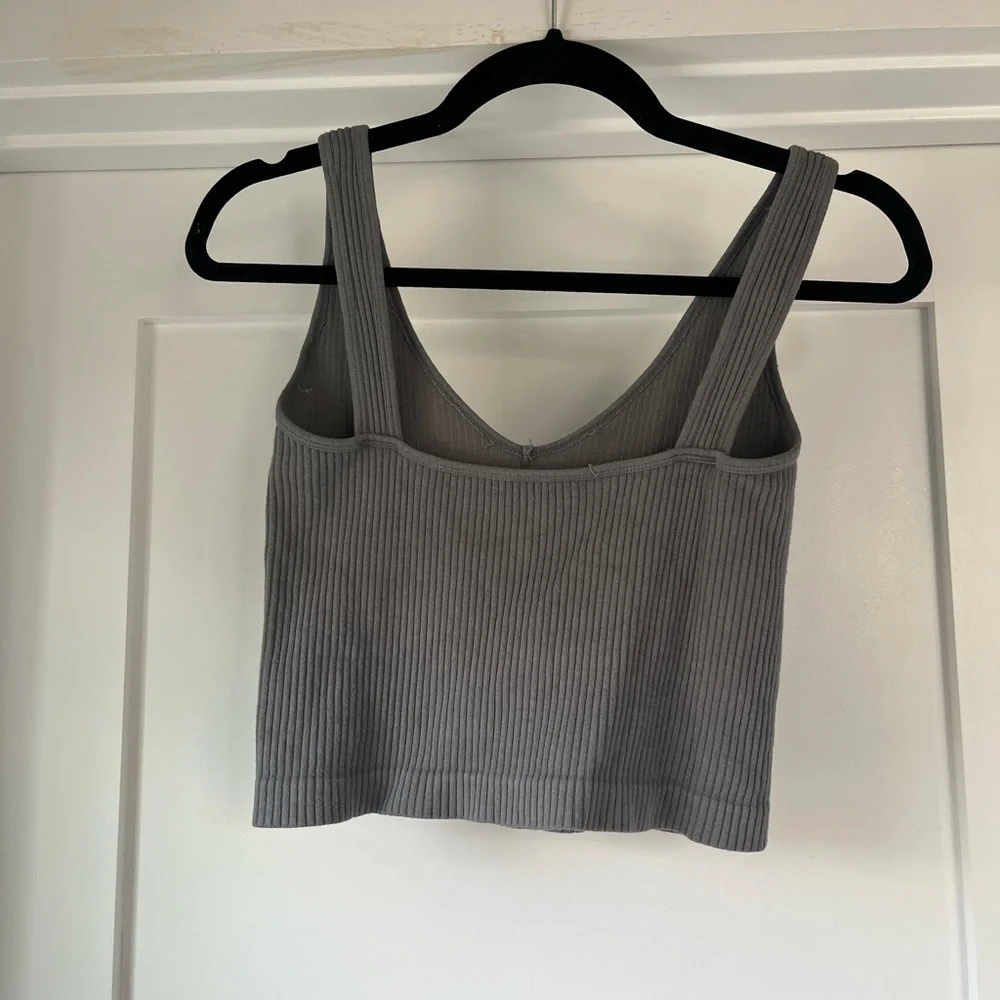Gray Ribbed Women's Top - Picture 2 of 3